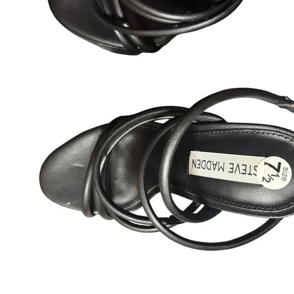 SOLD🌸 - Picture 5 of 7